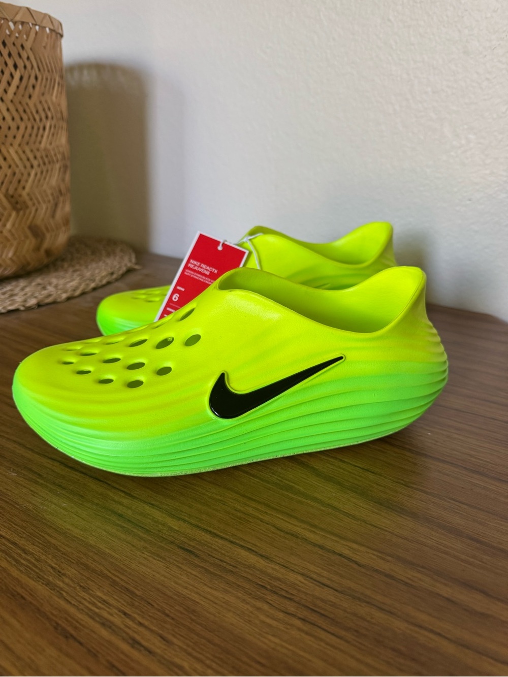 Nike ReactX Rejuven8 NEW
